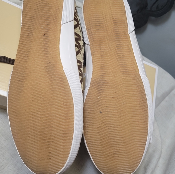 Michael Kors Boerum Sneakers - Picture 2 of 5